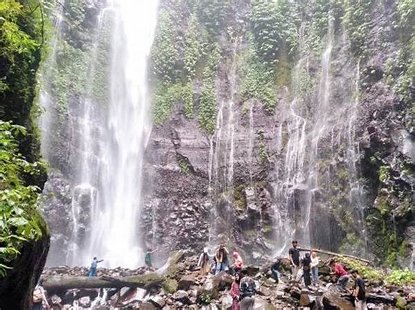 Ormastoto Ulas Wisata Air Terjun & Gunung Di Sumatera