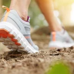 rekomendasi sepatu untuk jalan jauh